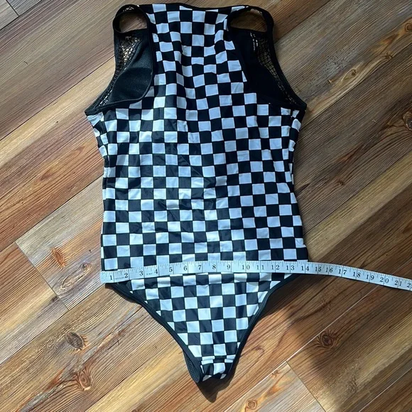 Hot Topic Swimsuit - Picture 4 of 7